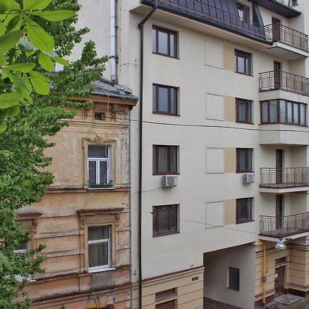 Квартира По Вулиці Голубовича 42 Біля Вокзалу Комфортна Повноцінна Стильна リヴィウ エクステリア 写真